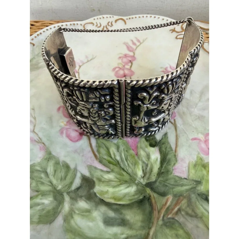Vintage 60's Mexico 925 Sterling Wide Link Bracelet Aztec Warrior Repousse 68.6g